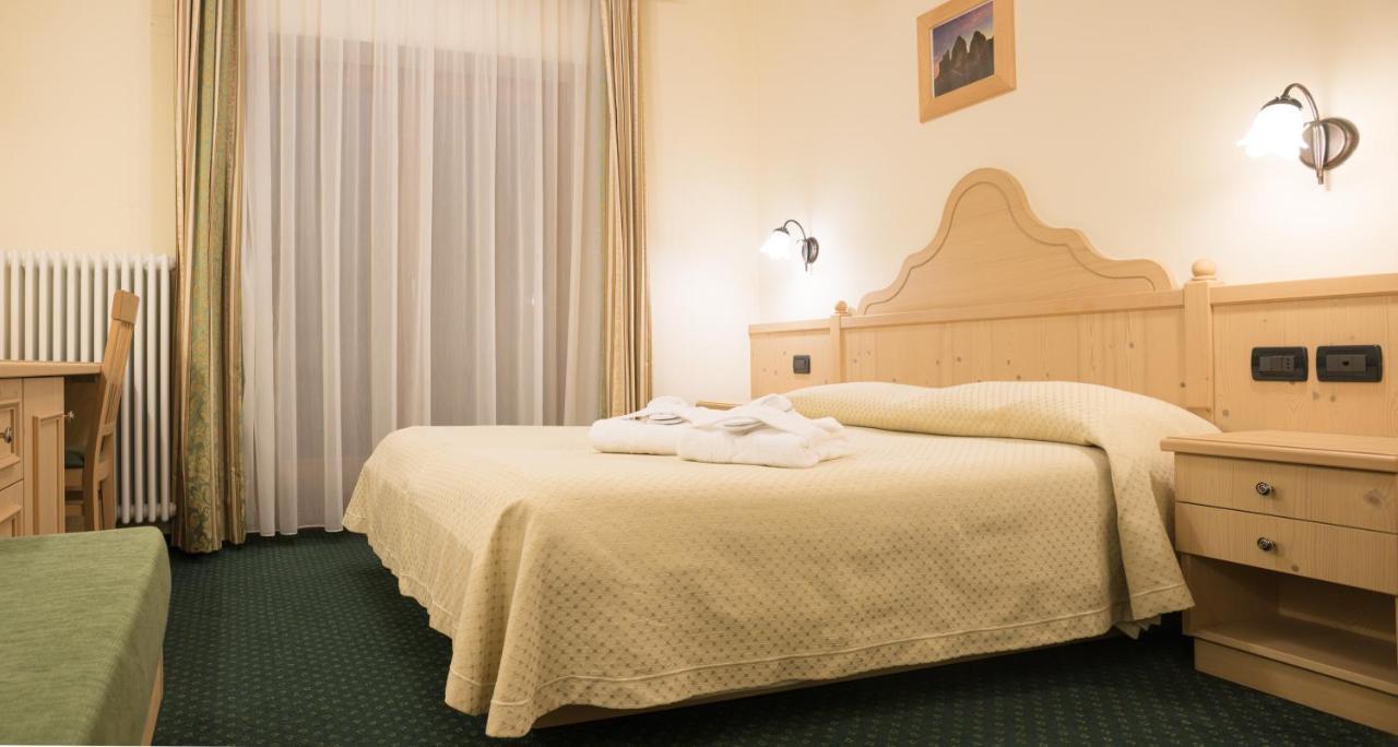 Hotel Crepei Pozza di Fassa Exterior photo