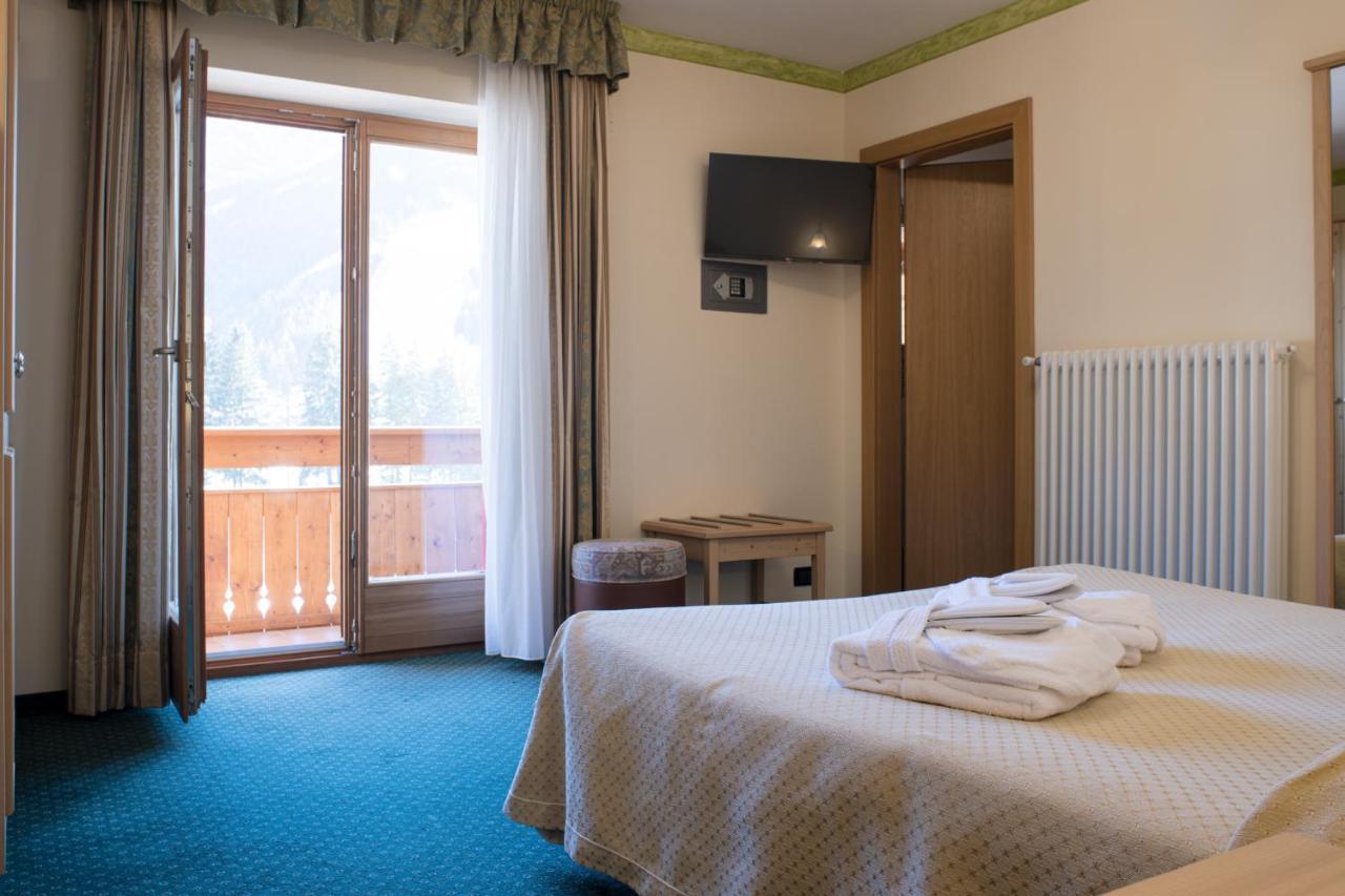 Hotel Crepei Pozza di Fassa Exterior photo