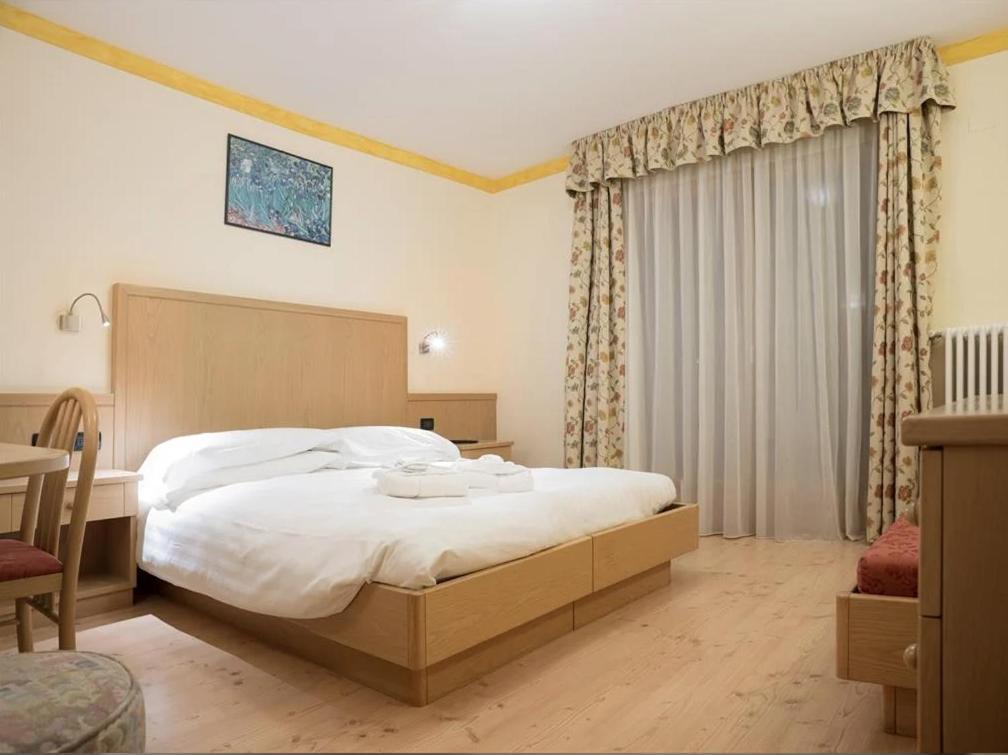 Hotel Crepei Pozza di Fassa Exterior photo